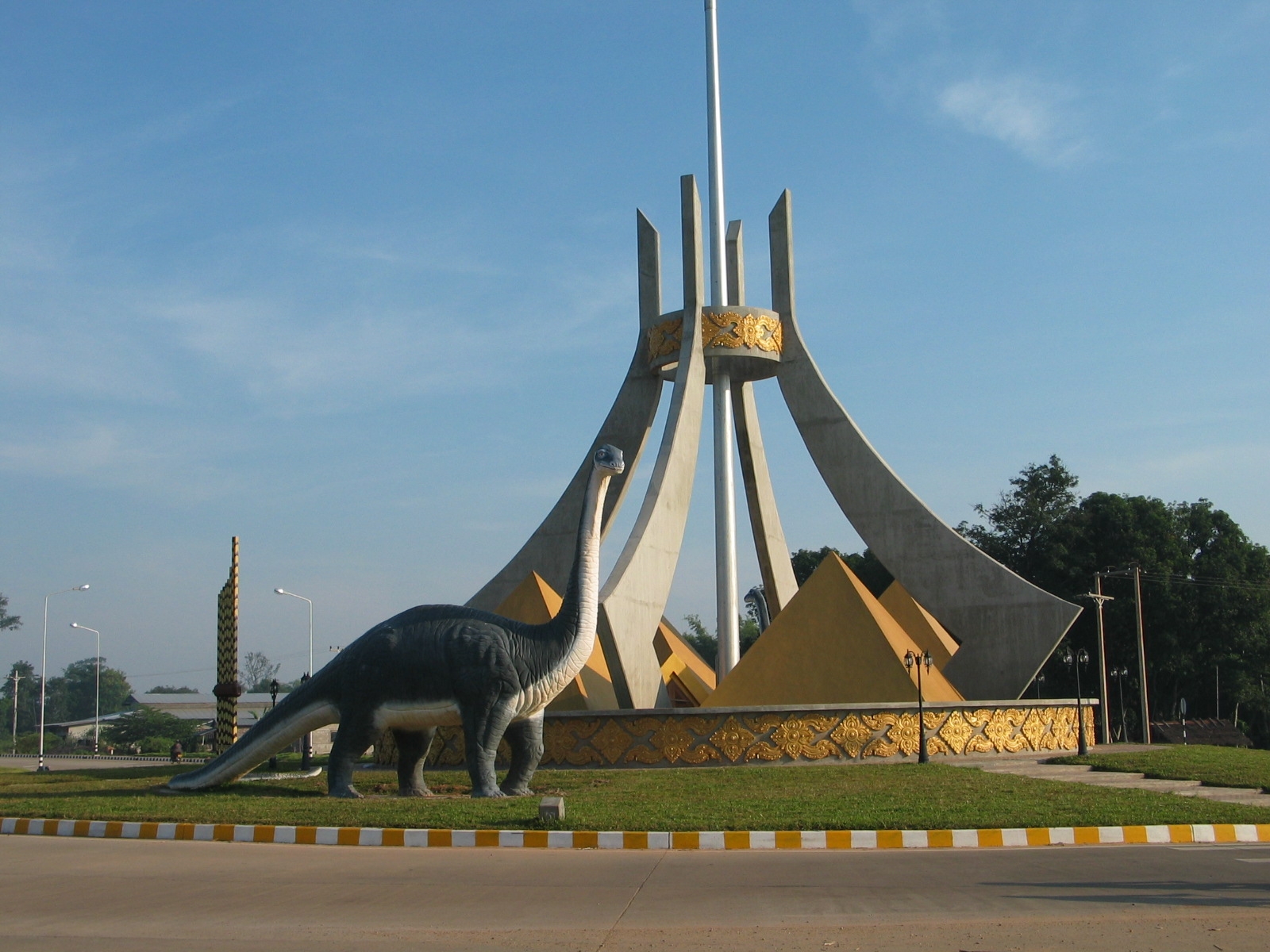 Đông Hà - Savannakhet - Vientiane - Thakhek